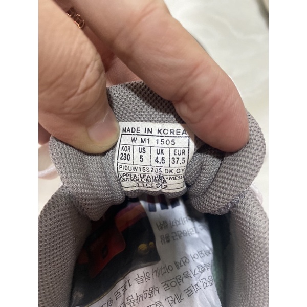 Giày thể  thao hiệu si pro—-béch