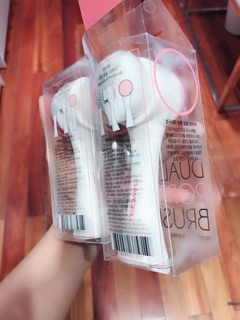 Máy rửa mặt Hàn Quốc DUAL PORE BRUSH