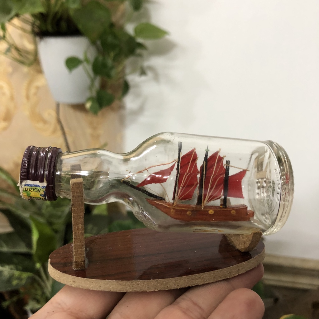 Mô hình thuyền buồm gỗ trong chai thủy tinh, mô hình trang trí để bàn, decor phòng làm việc, quà tặng