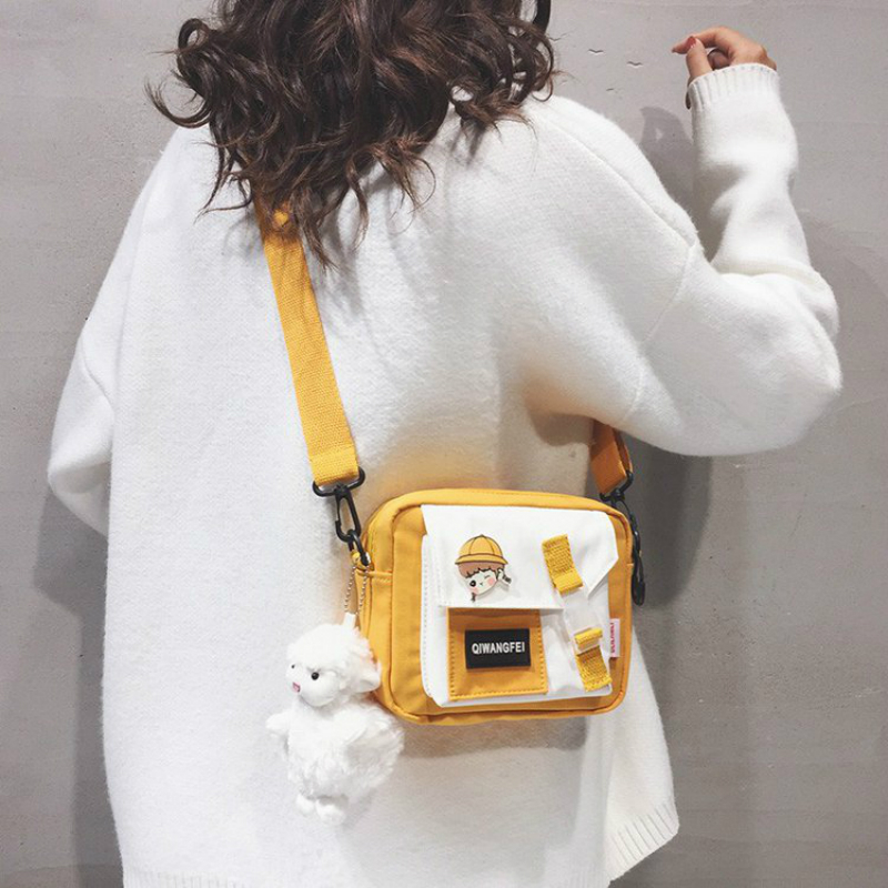 Túi xách đeo chéo kiểu dáng thời trang xinh xắn cho nữ | BigBuy360 - bigbuy360.vn