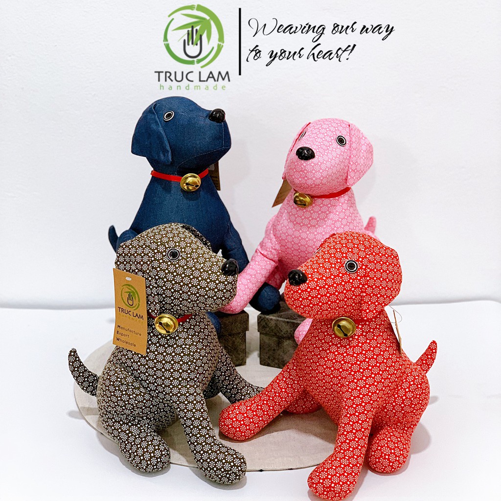 Đồ Chơi Cho Bé Thú Nhồi Bông Hình Con Chó Ngồi Đeo Chuông Bông Gòn Cao Cấp – Trúc Lâm Handmade