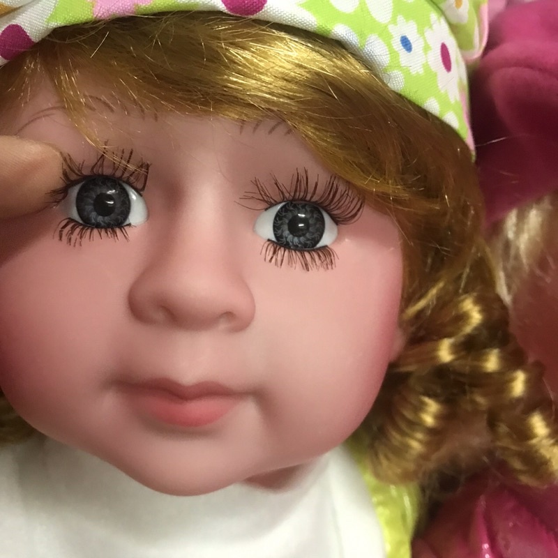 BÚP BÊ NGA SIÊU BỰ CÓ NHẠC