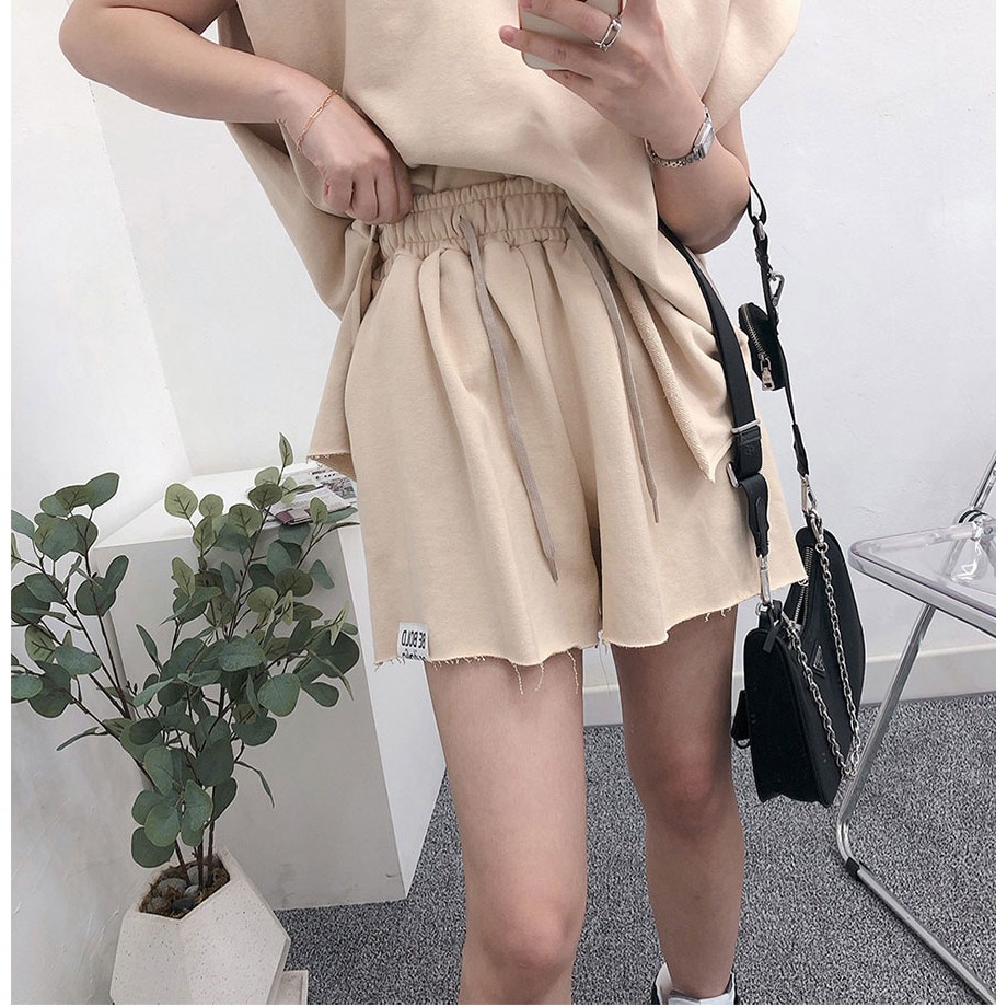 Bộ Áo Sweater Cánh Dơi Cổ Chữ V + Quần Short Lưng Cao Ống Rộng Cá Tính