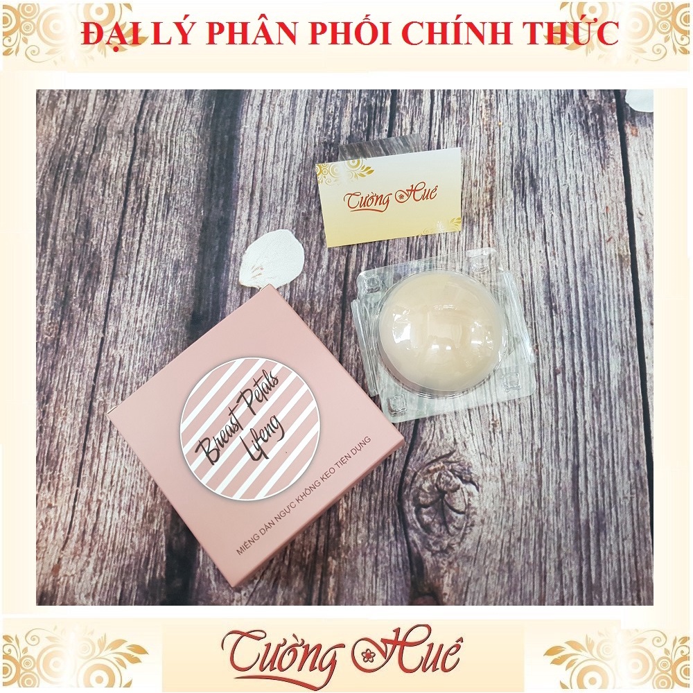 Dán ngực Breast Petals Lifeng silicone không keo tiện dụng.