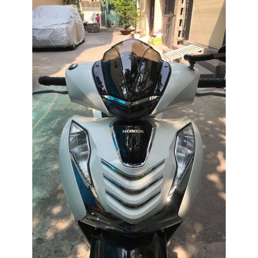 KÍNH CHẮN GIÓ SH 2020- LOẠI KÍNH KHÓI TRONG