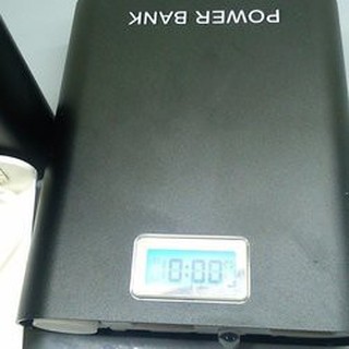 Box sạc dự phòng 4cell vỏ bằng nhôm power bank có màn hình led