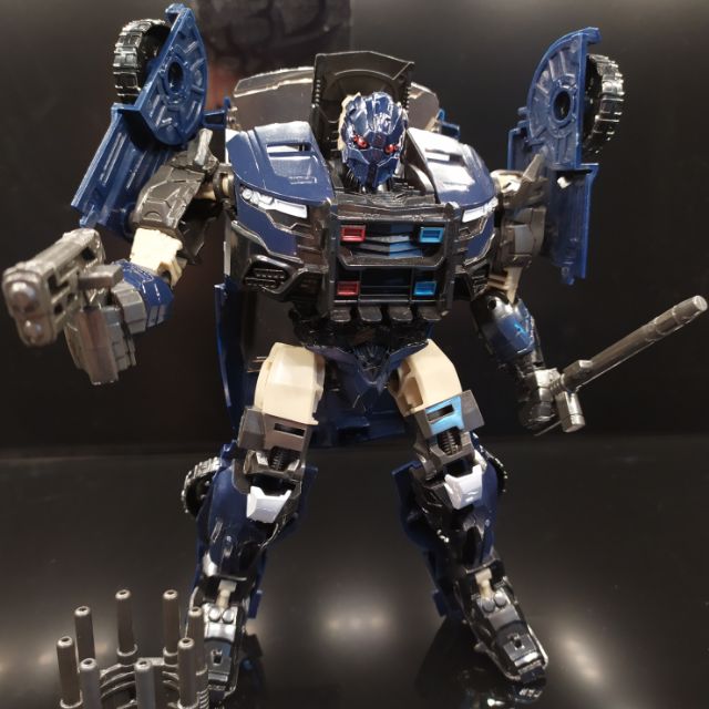 Mô hình Barricade TLK - BmB Savior