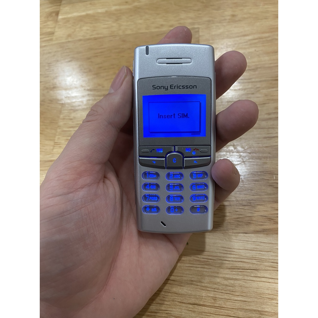 Điện thoại sony ericsson t105 hoài cổ- hàng new nguyên hộp