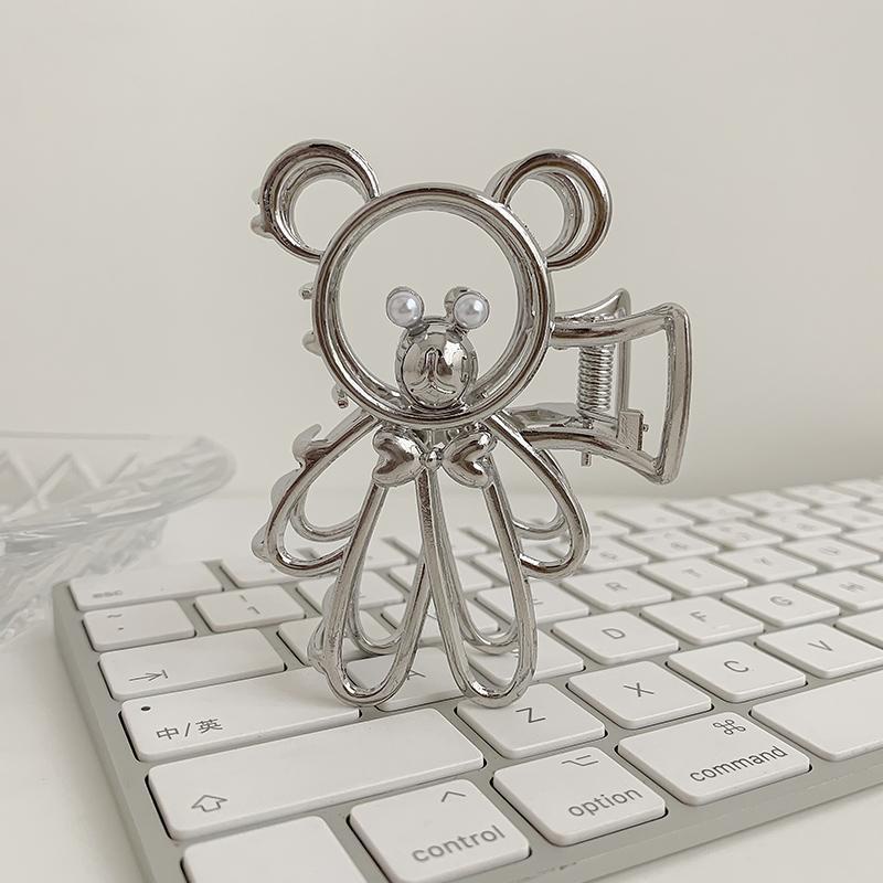 Kẹp Tóc Lớn Họa Tiết Cá Mập Rỗng Thông Dụng Cho Nữ