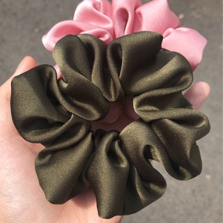 Scrunchies cột tóc Vải satin cát Siêu To dây buộc tóc HOT TREND nhiều màu