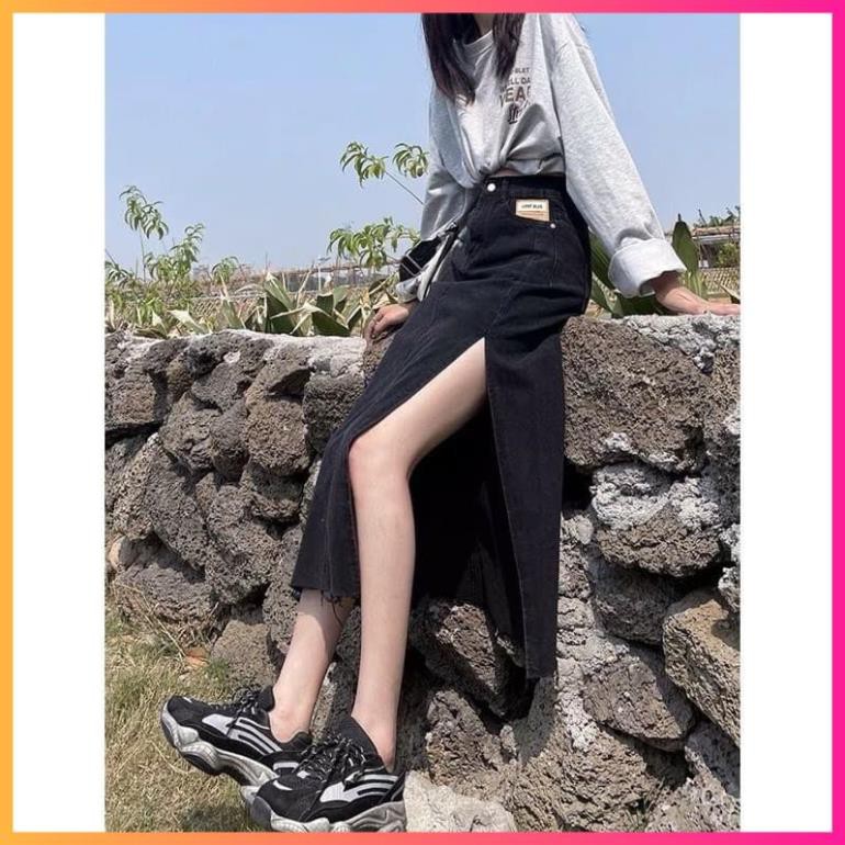 Chân váy bò dài xẻ chân mác túi nâu 1 khuy, Chân váy dáng dài xẻ đùi - MOONMY