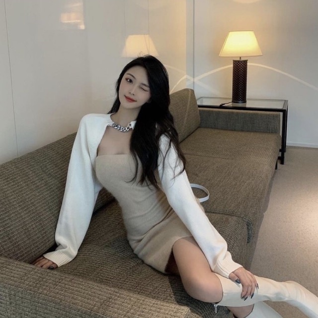 ADORABLE ÁO KHOÁC LEN DÂY XÍCH CỔ ĐEN TRẮNG 🥰🥰🥰