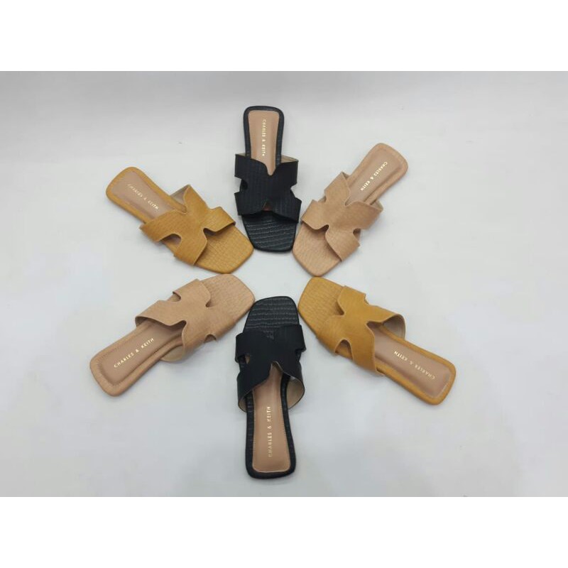 Giày Sandal Charles & Keith 107 / Thời Trang Cho Nữ