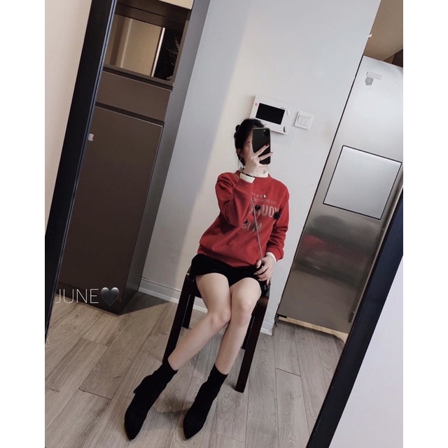 ÁO NỈ PHỐI CỔ REN TRẮNG CHỮ HOA NỔI SIÊU XINH | BigBuy360 - bigbuy360.vn