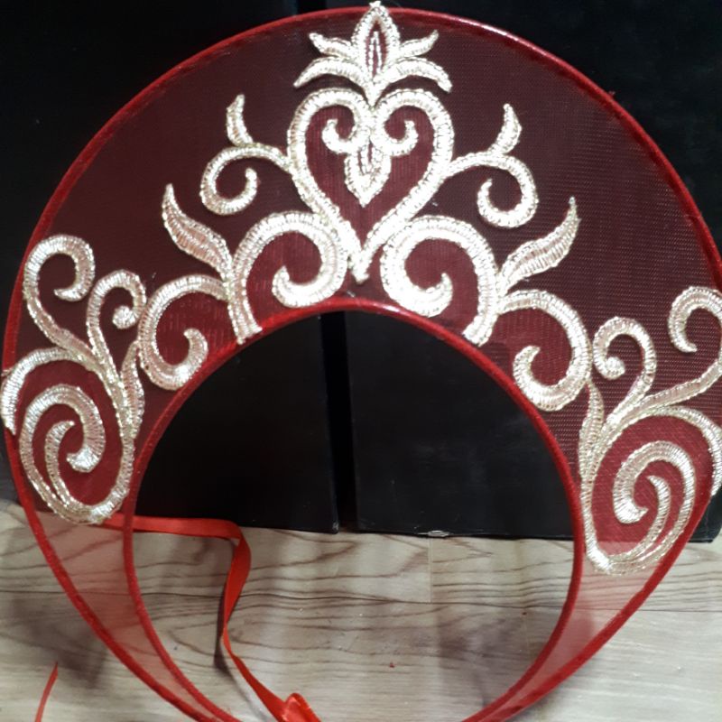 Mấn điểm ren vàng