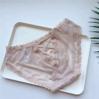Quần chip lưới phối đan chéo và ren