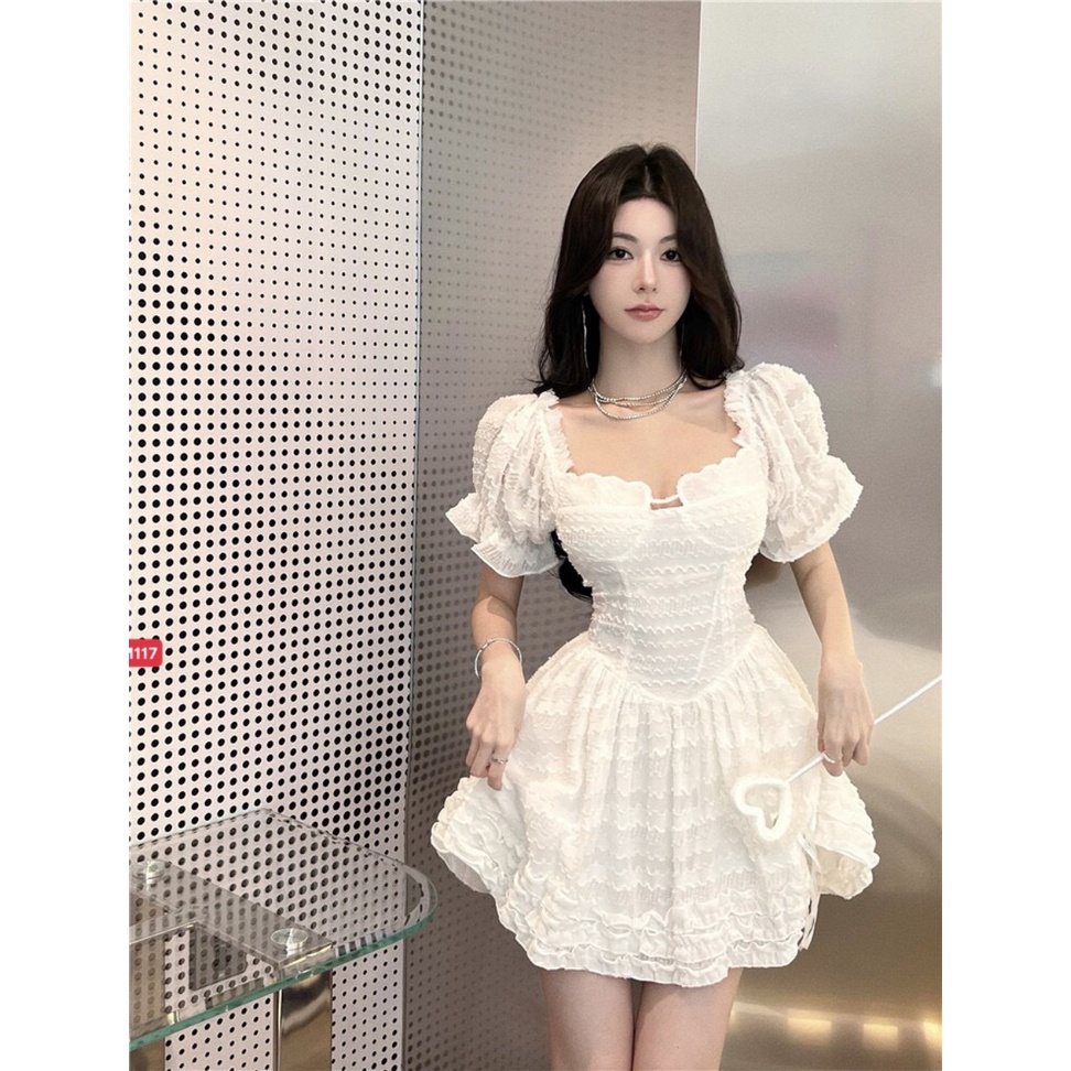 M422 - Đầm ren gân cổ vuông cúp ngực nhúng bèo chân