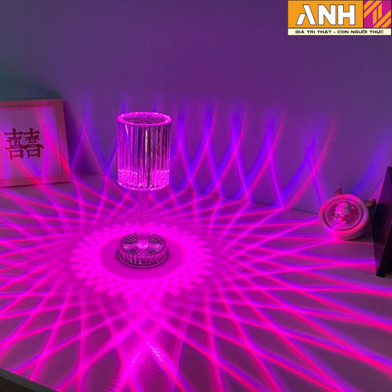 Đèn ngủ, đèn trang trí pha lê cảm 16 màu RPG, cảm biến lãng mạn chiếu hình độc đáo.B12