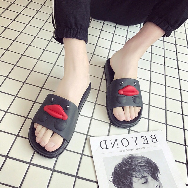 Siêu phẩm dép vịt