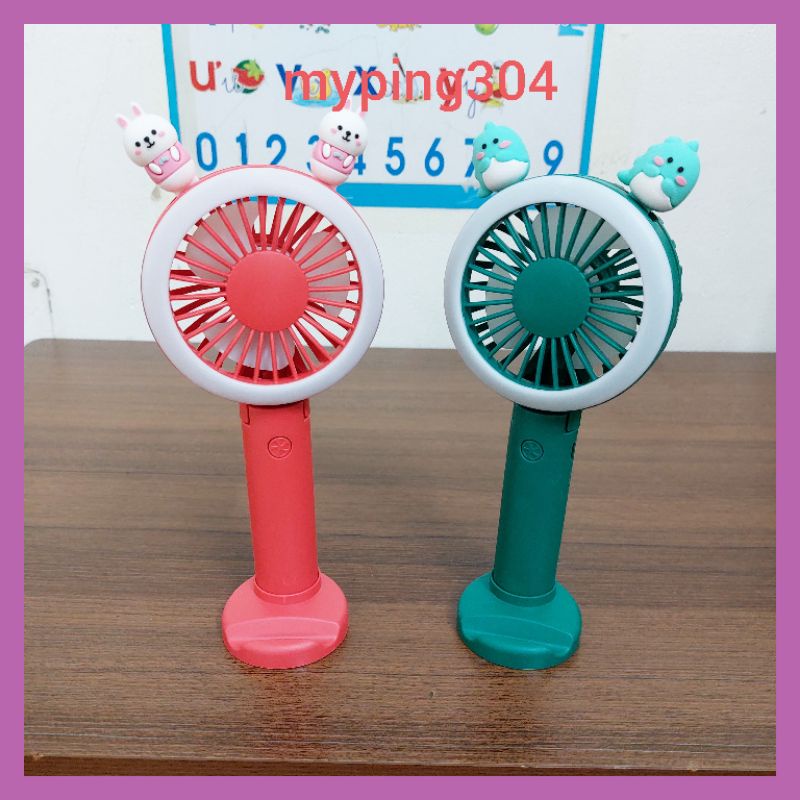 Quạt tích điện mini để bàn, cầm tay vô cùng tiện lợi- tặng 5 bộ stick gắn quạt