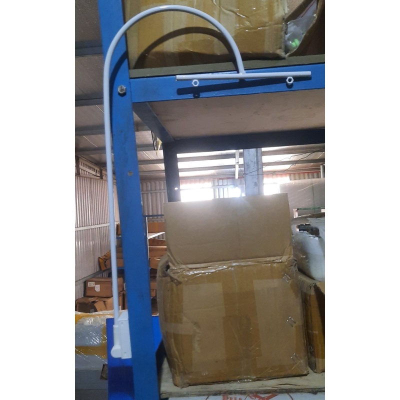 Khung treo cờ banner khuyến mại có chân đế nam châm từ trường