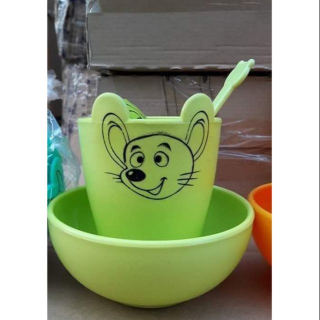 Ly chén muỗng nhựa cho bé