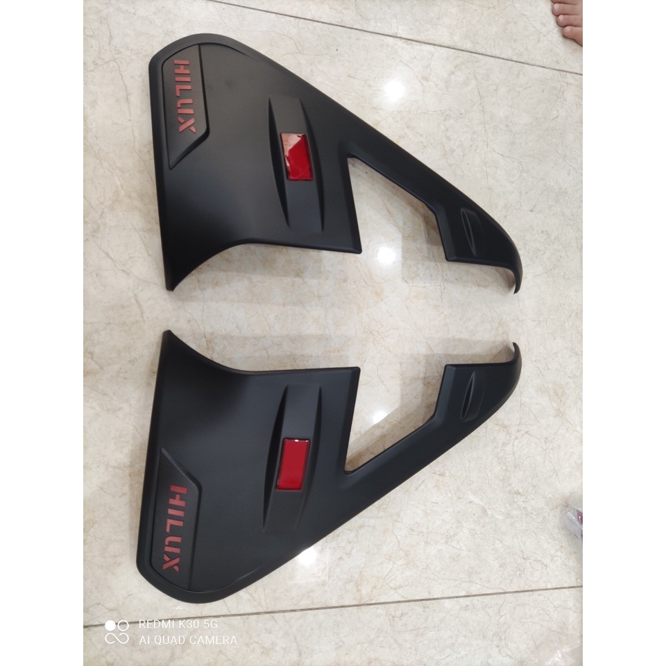 Ốp Viền Đèn Pha Hậu Xe Toyota HILUX 2016 đến 2020 Màu Đen