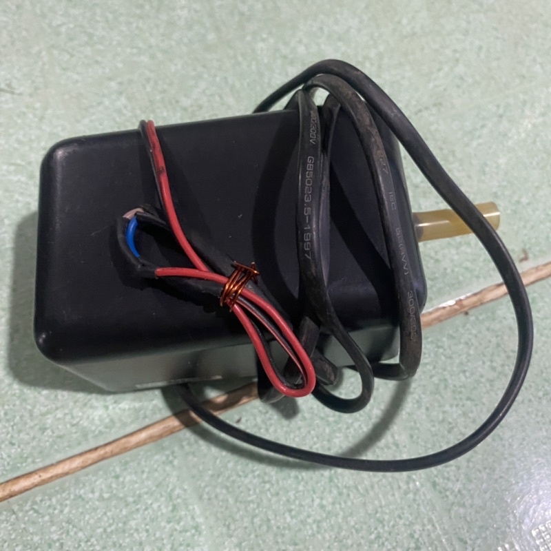 2 tạo oxy  bể cá