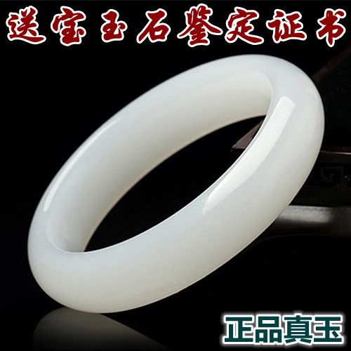 Vòng tay ngọc bích trắng tự nhiên thiết kế mới thời trang dành cho nữ