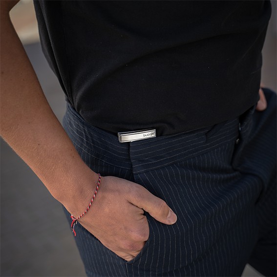 THẮT LƯNG KHÔNG DÂY BUCQLE SILVER 1.0 BỊ XƯỚC