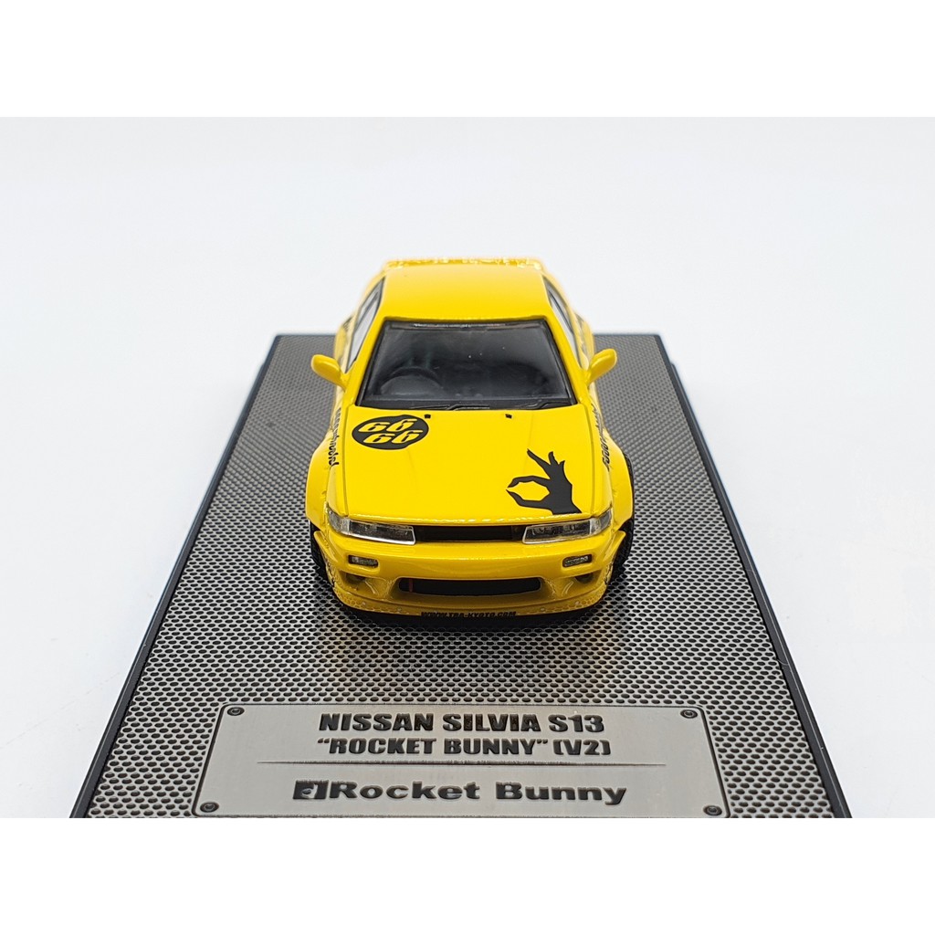 Xe Mô Hình Nissan Silvla S13 (V2) Pandem- &quot;Rocket Bunny&quot; Yellow 1:64 Inno Models (Vàng)