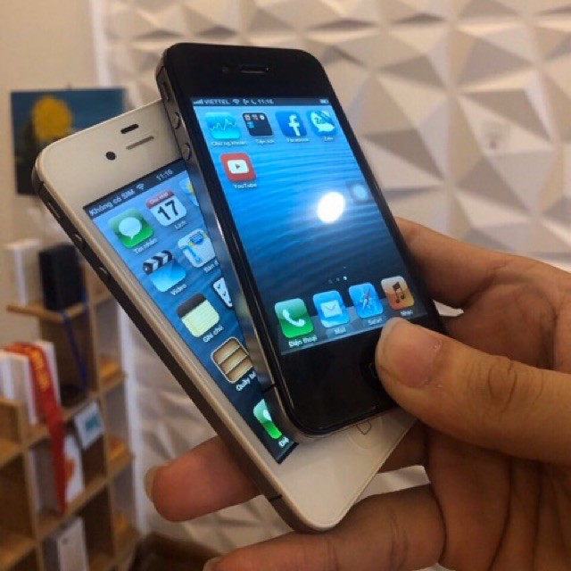 
                        Điện thoại iphone 4s quốc tế lắp được sim chơi Zalo fb mess, nghe gọi ok - tặng kèm cáp sạc
                    