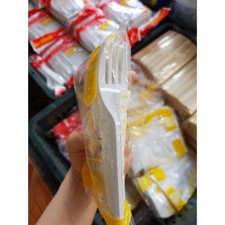 100 thìa, dĩa nhựa dùng 1 lần