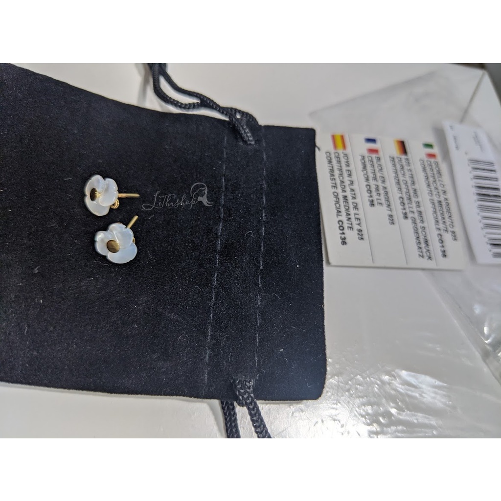 Khuyên tai hình hoa dịu dàng, thanh lịch