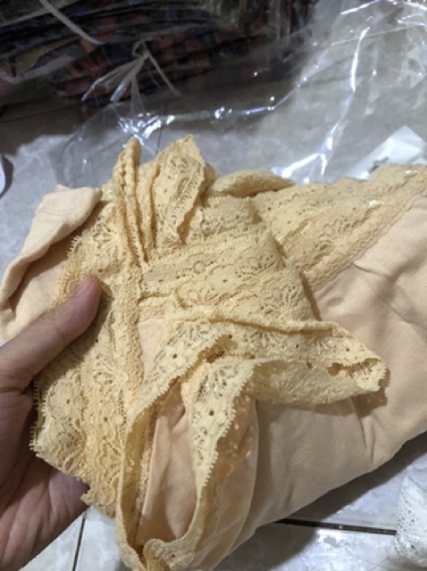 Áo lồng mặc bên trong vest hoặc sơ mi