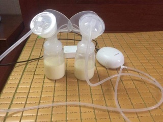 Máy hút sữa điện đôi real buee