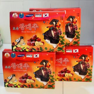 Táo đỏ Hàn Quốc sấy khô hộp 1KG date 2023 (mẫu cô gái)