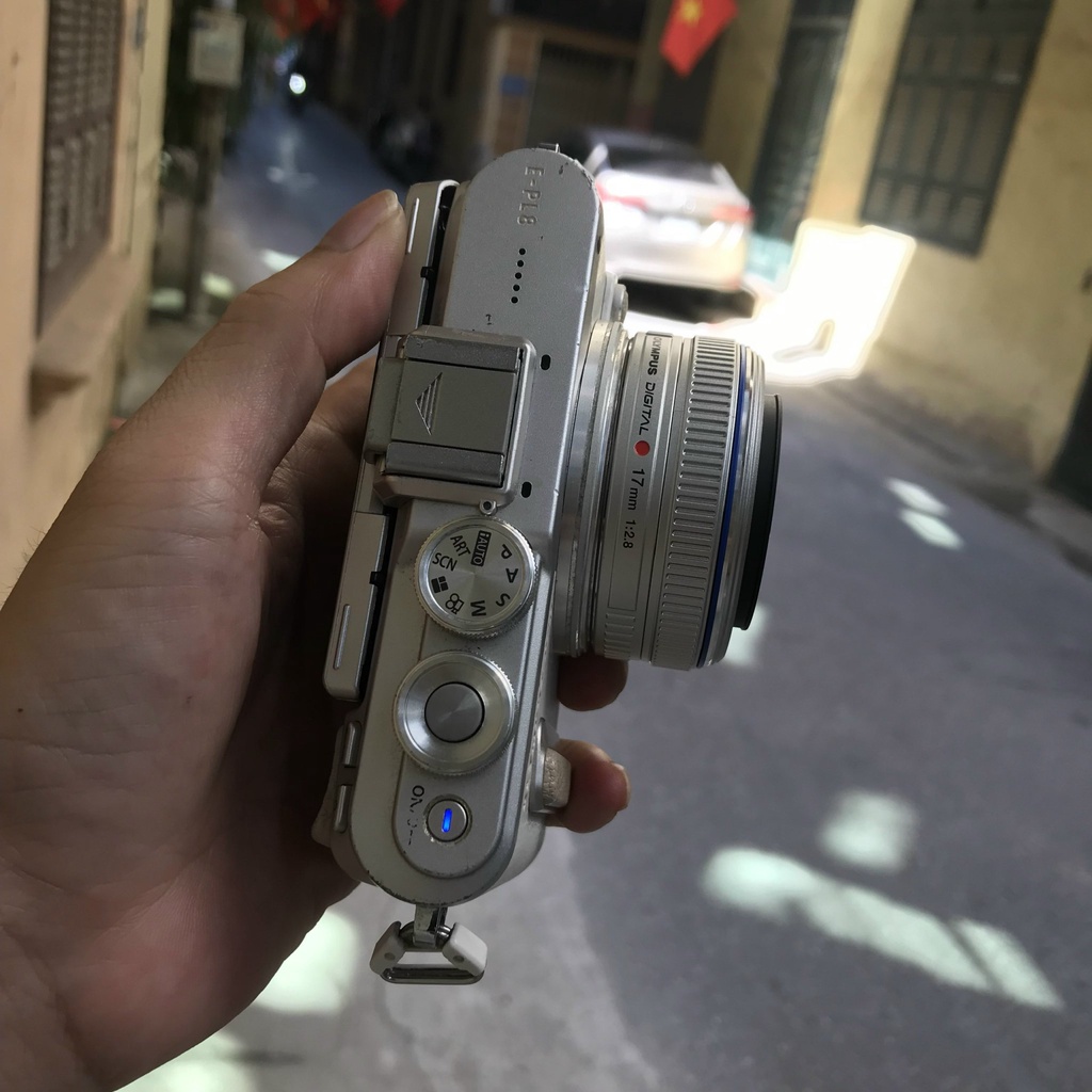 Máy ảnh Olympus E-PL8  có wifi