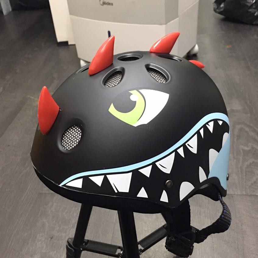 Nón bảo hiểm khủng long