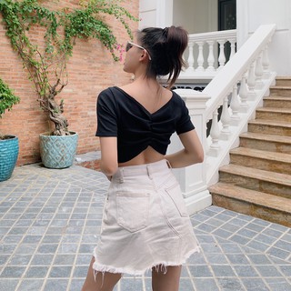 Áo croptop nhún sau - della top