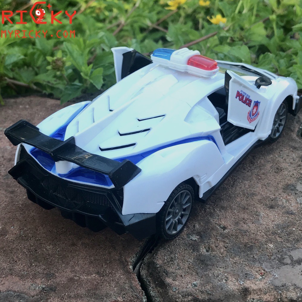 Xe cảnh sát đóng mở cửa