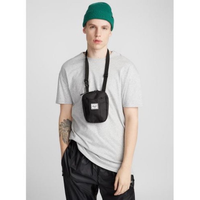 Túi Herschel dư xịn đét nam nữ đeo đều đẹp