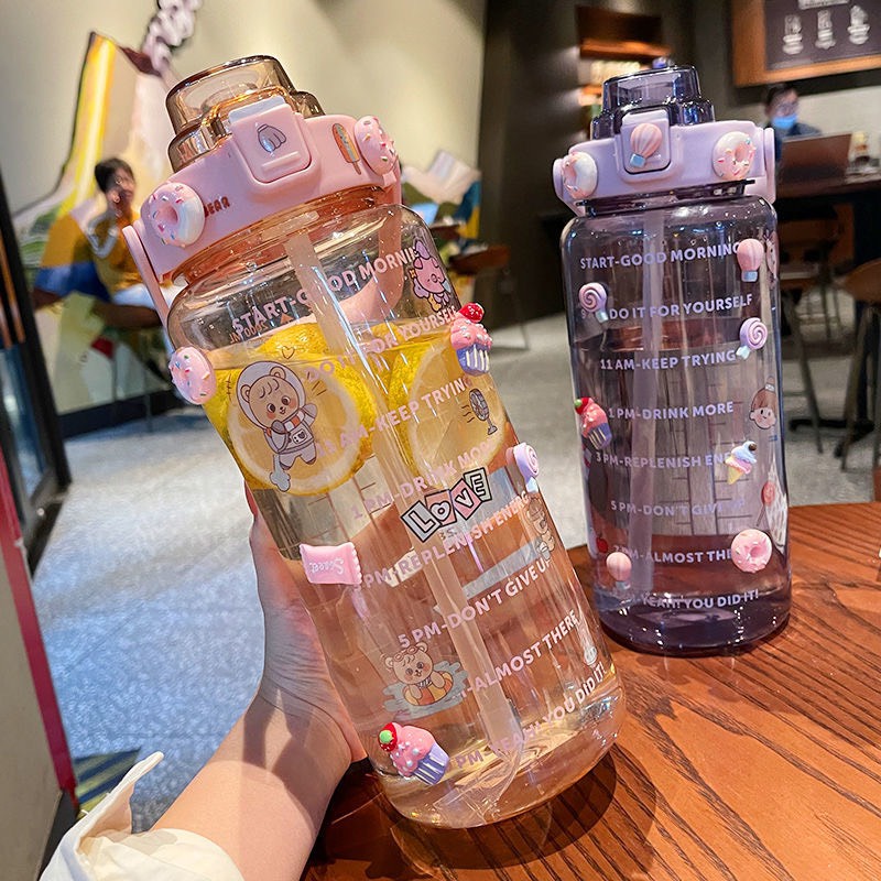 Bình Nước 2L 2000ML Cao Cấp Bình Đựng Nước Có Vạch Báo Giờ Uống Nước Kèm Ống Hút Thiết Kế Chống Tràn