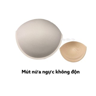Mút ngực không độn