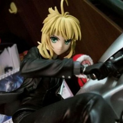 Mô Hình Saber Hoạt Hình Fate / Zero Cỡ 1 / 8