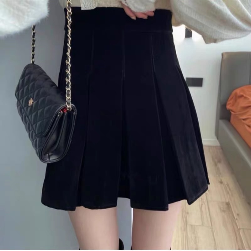 SET CHÂN VÁY TENNIS KÈM ÁO DÀI TAY REN TRẮNG PHỐI NƠ ULZZANG