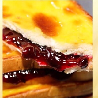 (Có sẵn) Bánh mì Phomai nhân Việt quất