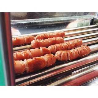 Xúc xích nhộng tằm