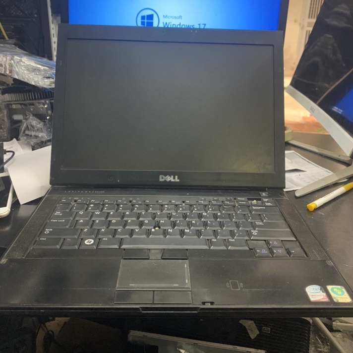 Xác laptop cũ hỏng lấy linh kiện