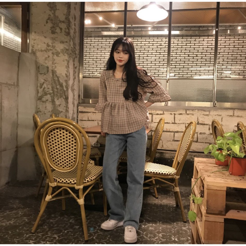 Áo sơ mi kẻ tay xòe